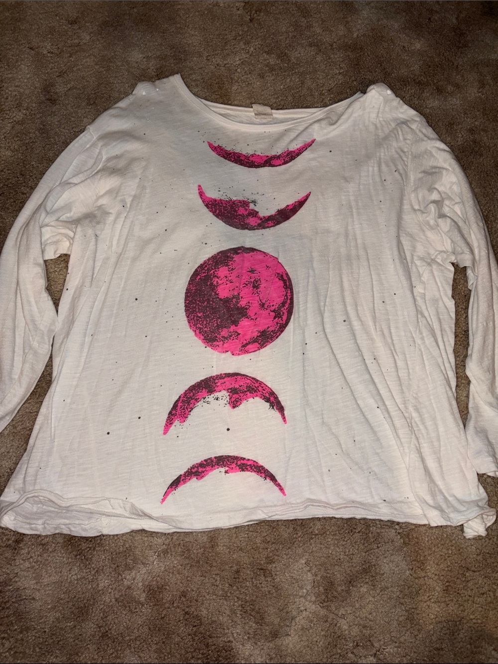 Magnolia Pearl long sleeve Moon phase tee